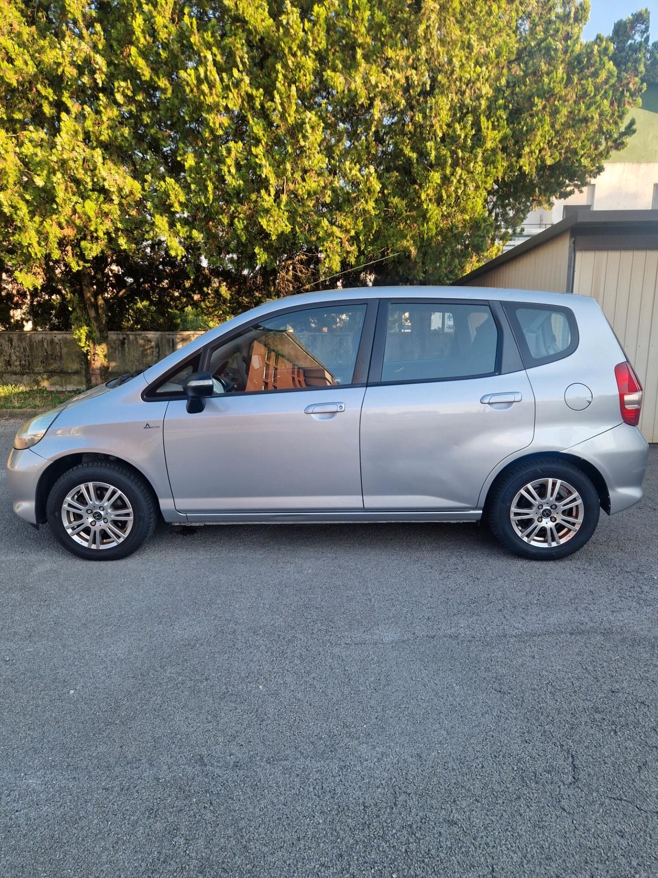 Honda Jazz 1.4 Benz 83CV - Meccanica OK