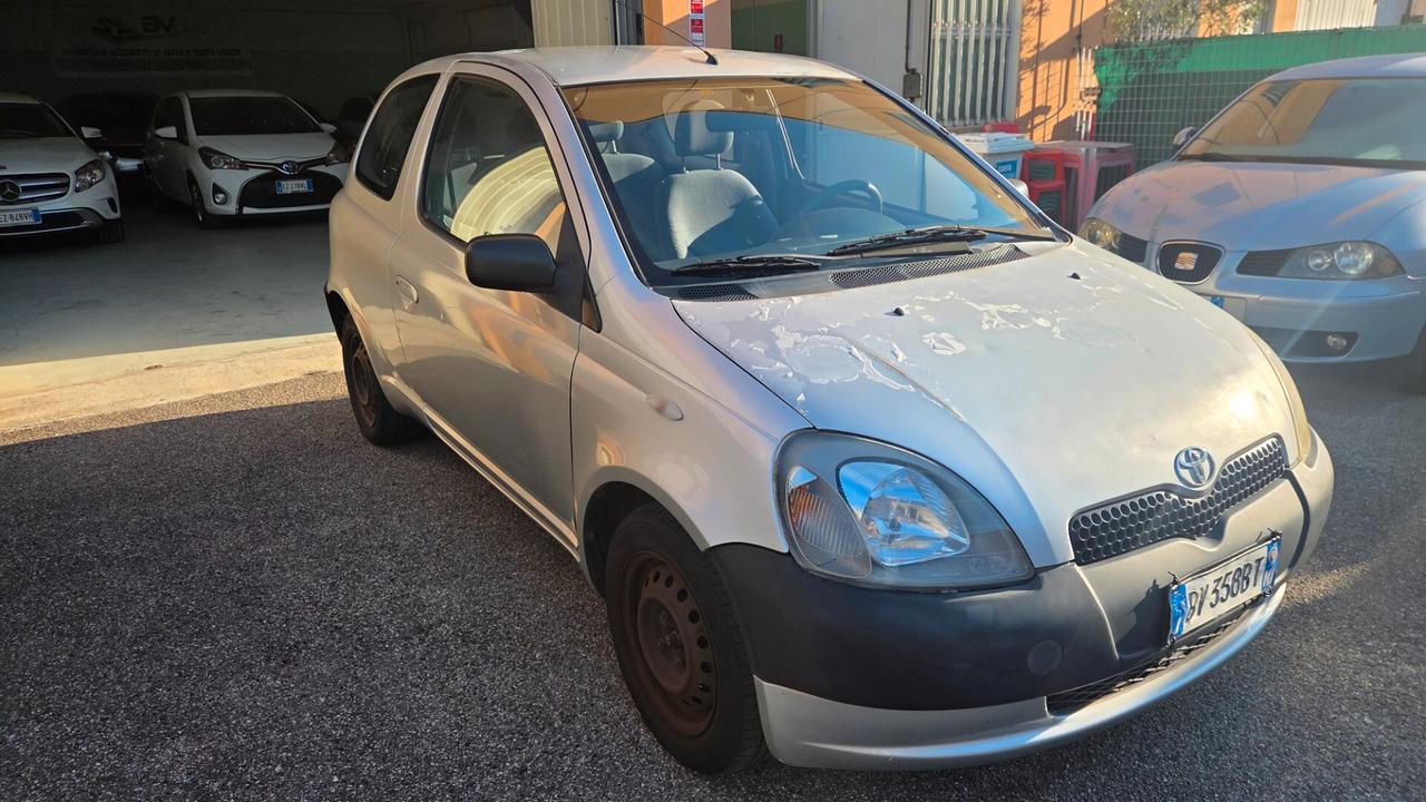 Toyota Yaris 1.0i 16V cat 3 porte Sol