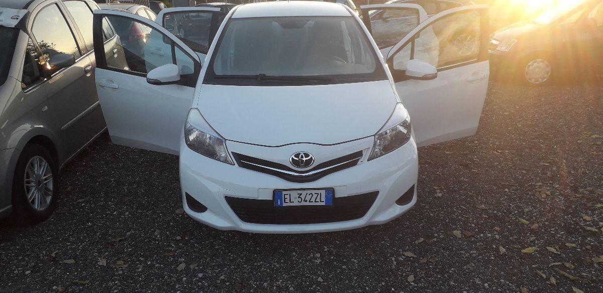 TOYOTA - Yaris - 1.4 D-4D 5p. Edition