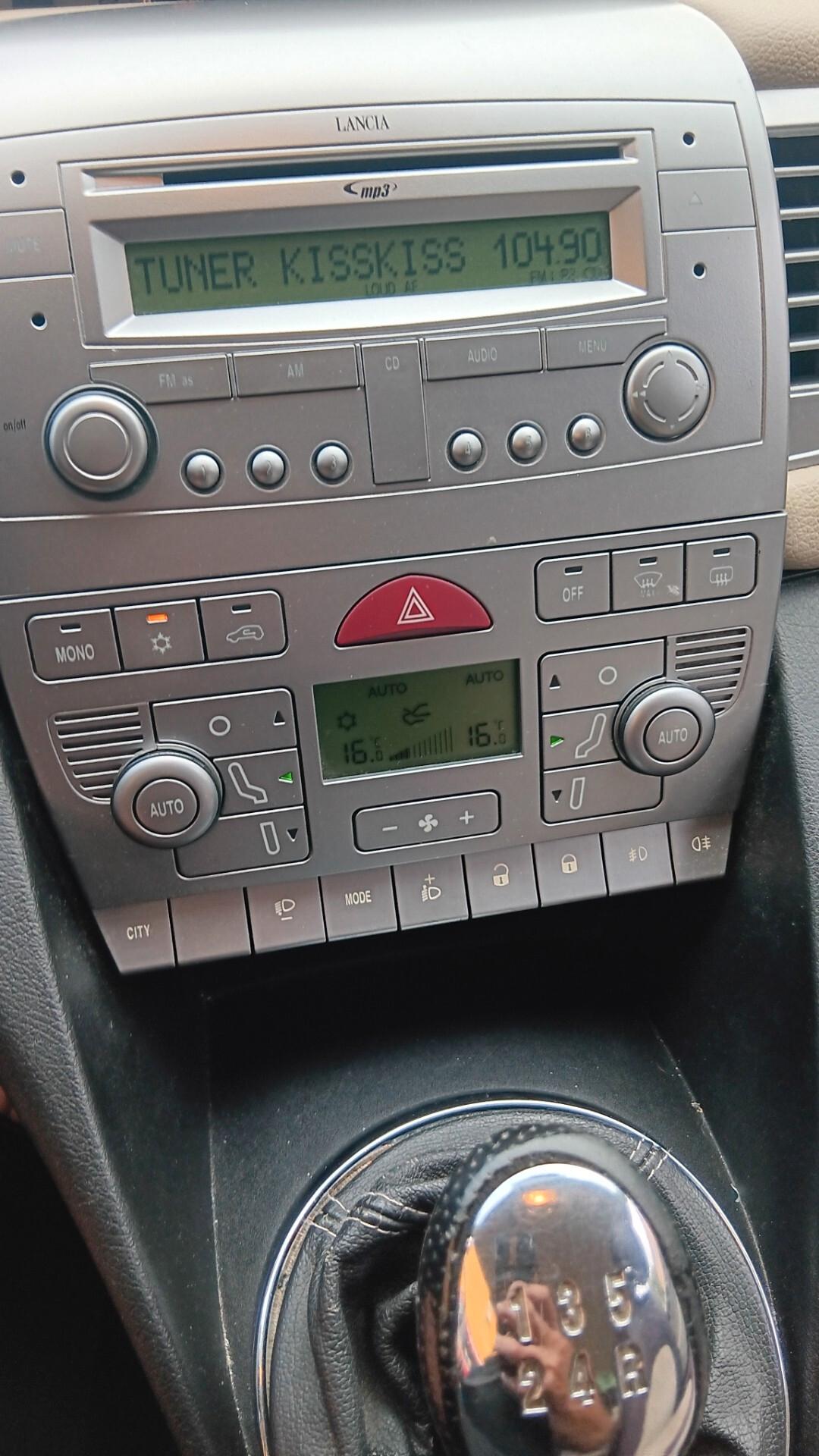 Lancia Ypsilon 1.2 69 CV Elle