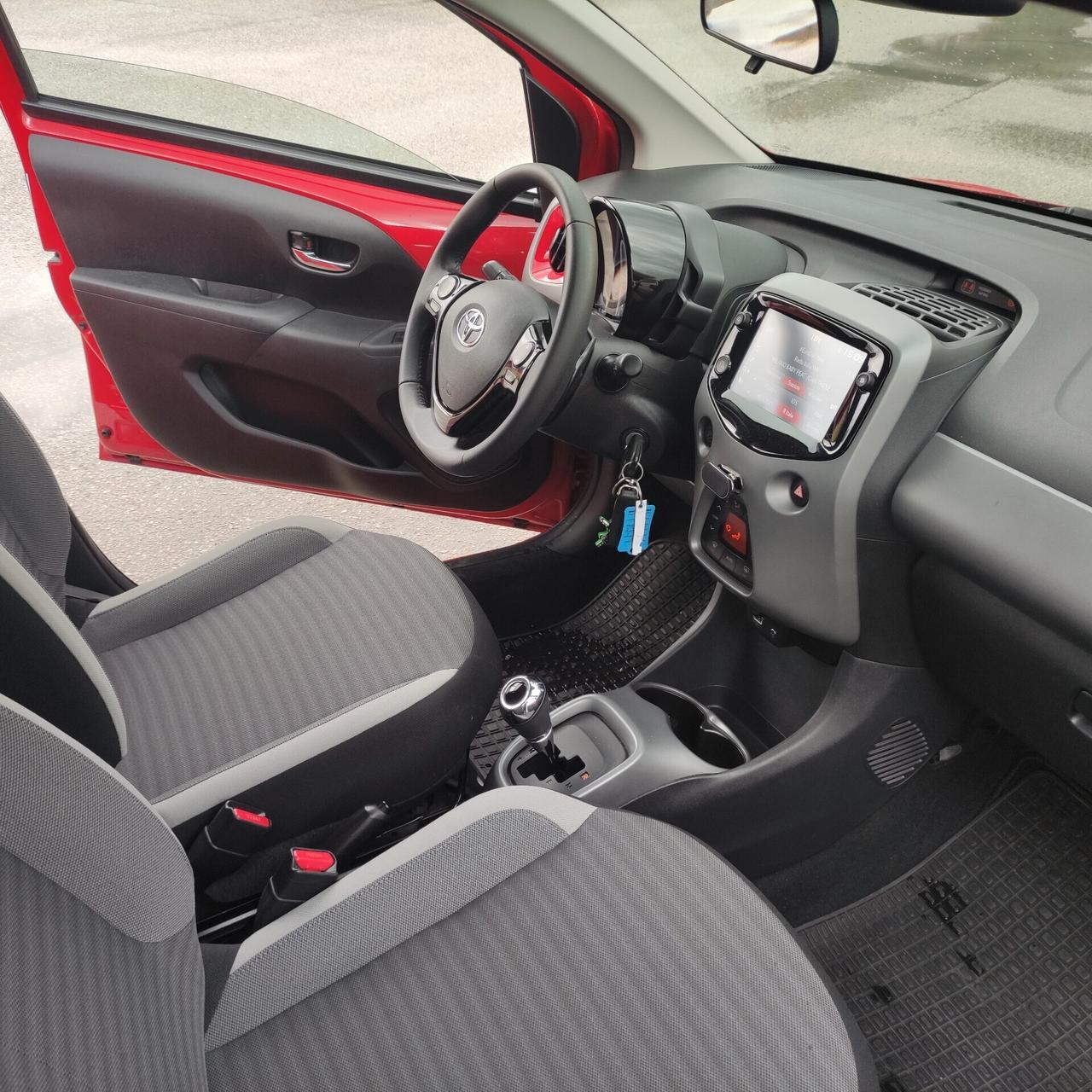 Toyota Aygo X 1.0 VVT-i 72 CV 5 porte Lounge Air S-CVT