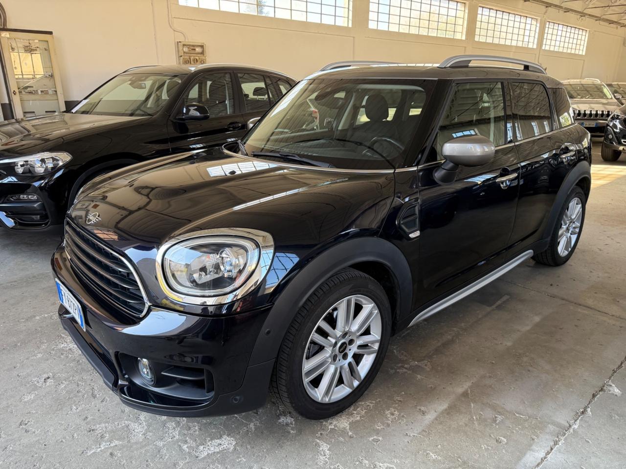 Mini Cooper Countryman 1.5 Hype CAMBIO AUTO UNICO PROP