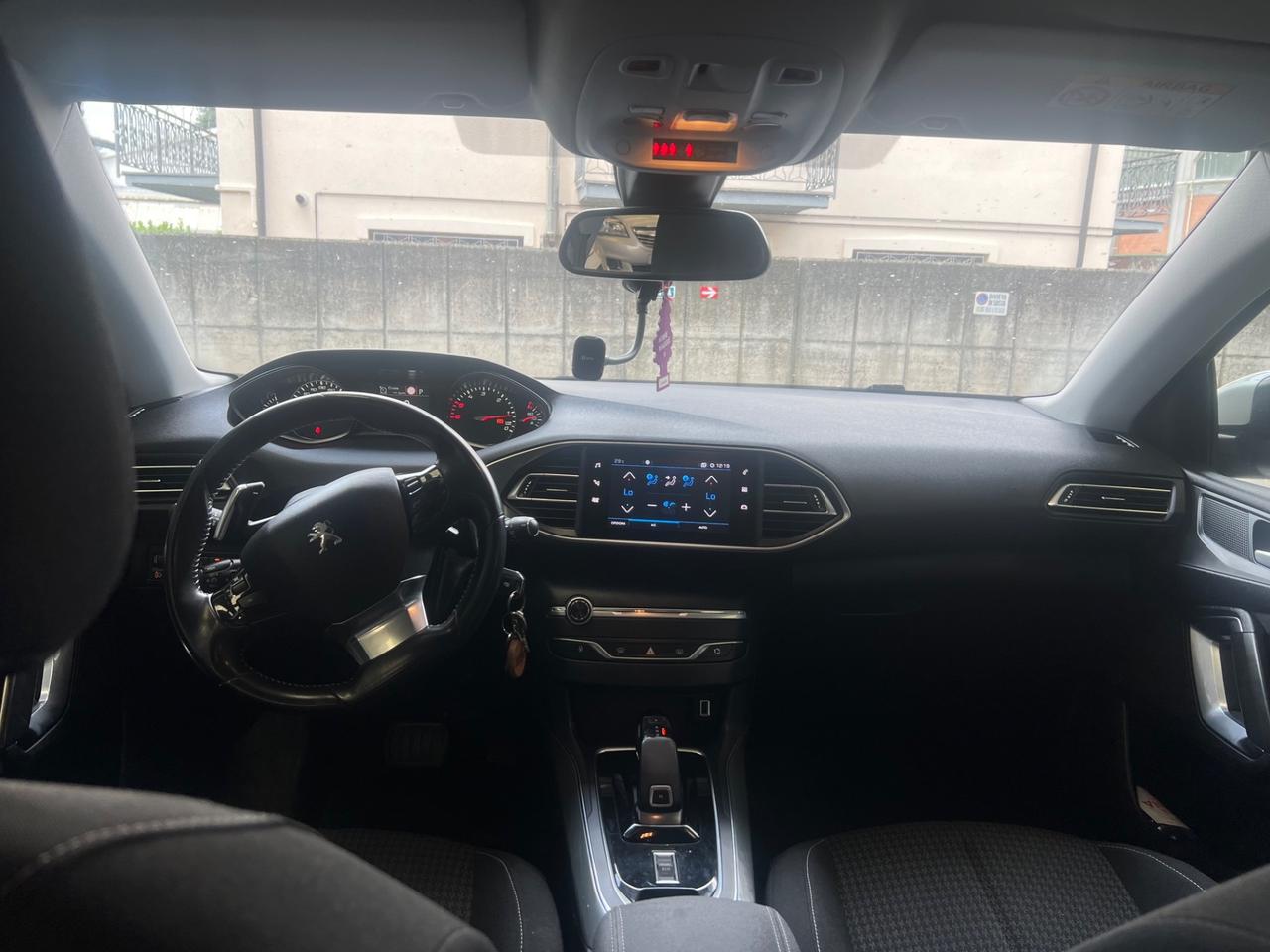 Peugeot 308 BlueHDi 130 S&S SW Business