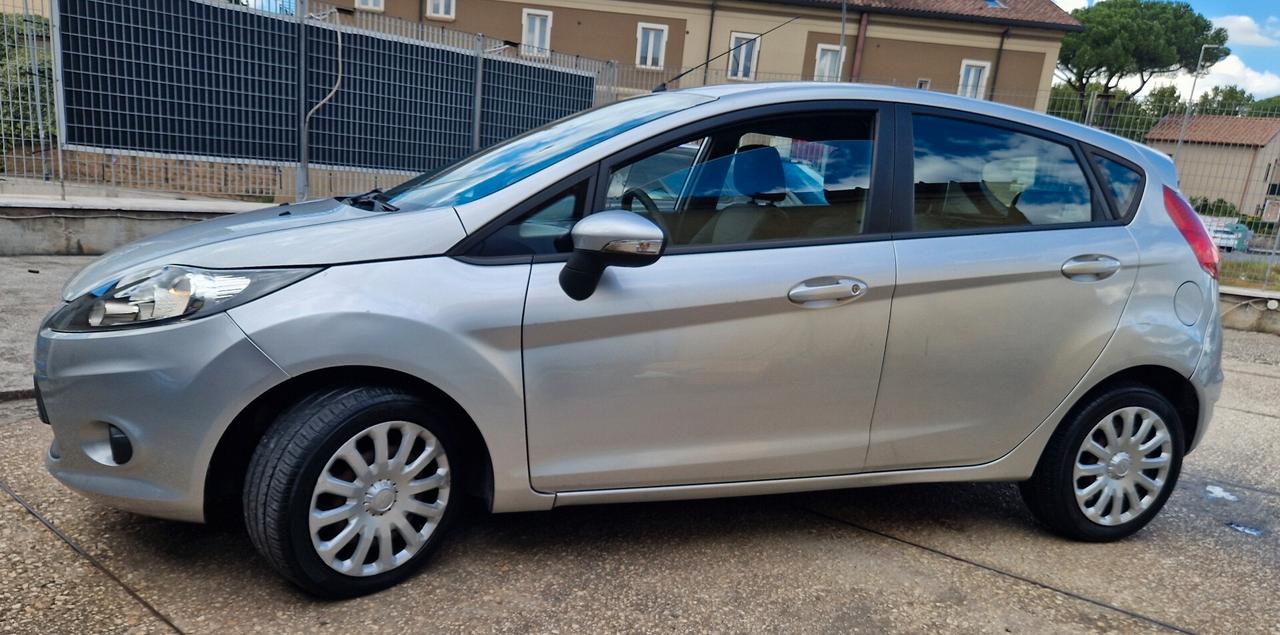Ford Fiesta 1.4 5 porte Bz.- GPL Titanium