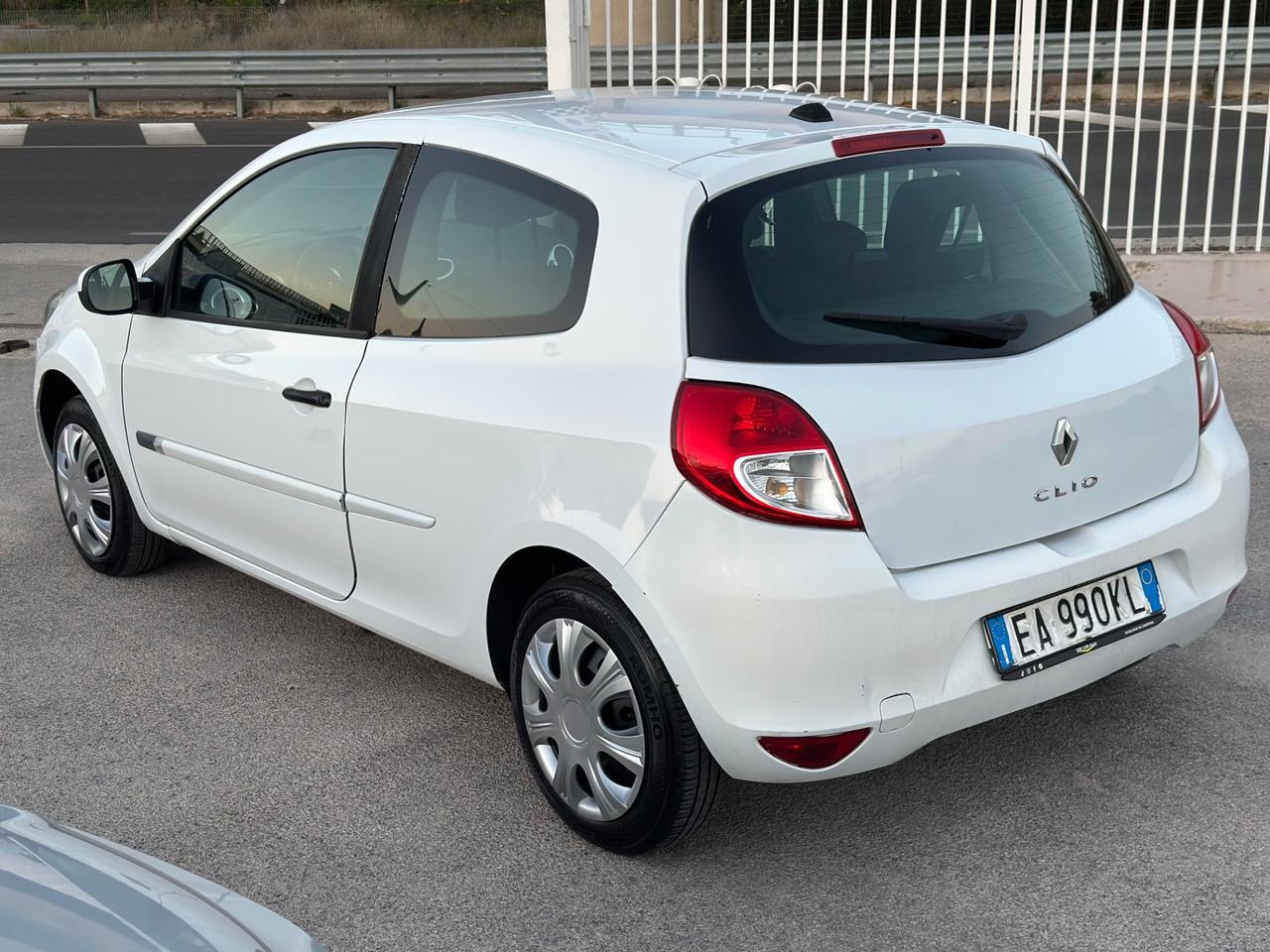 Renault Clio 2010 1.2 75CV 3 porte Dynamique RESTYLING