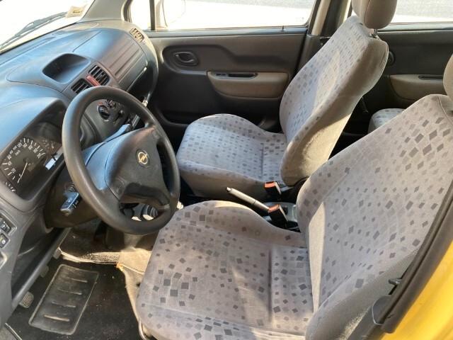 Opel Agila 1.2 16V Comfort