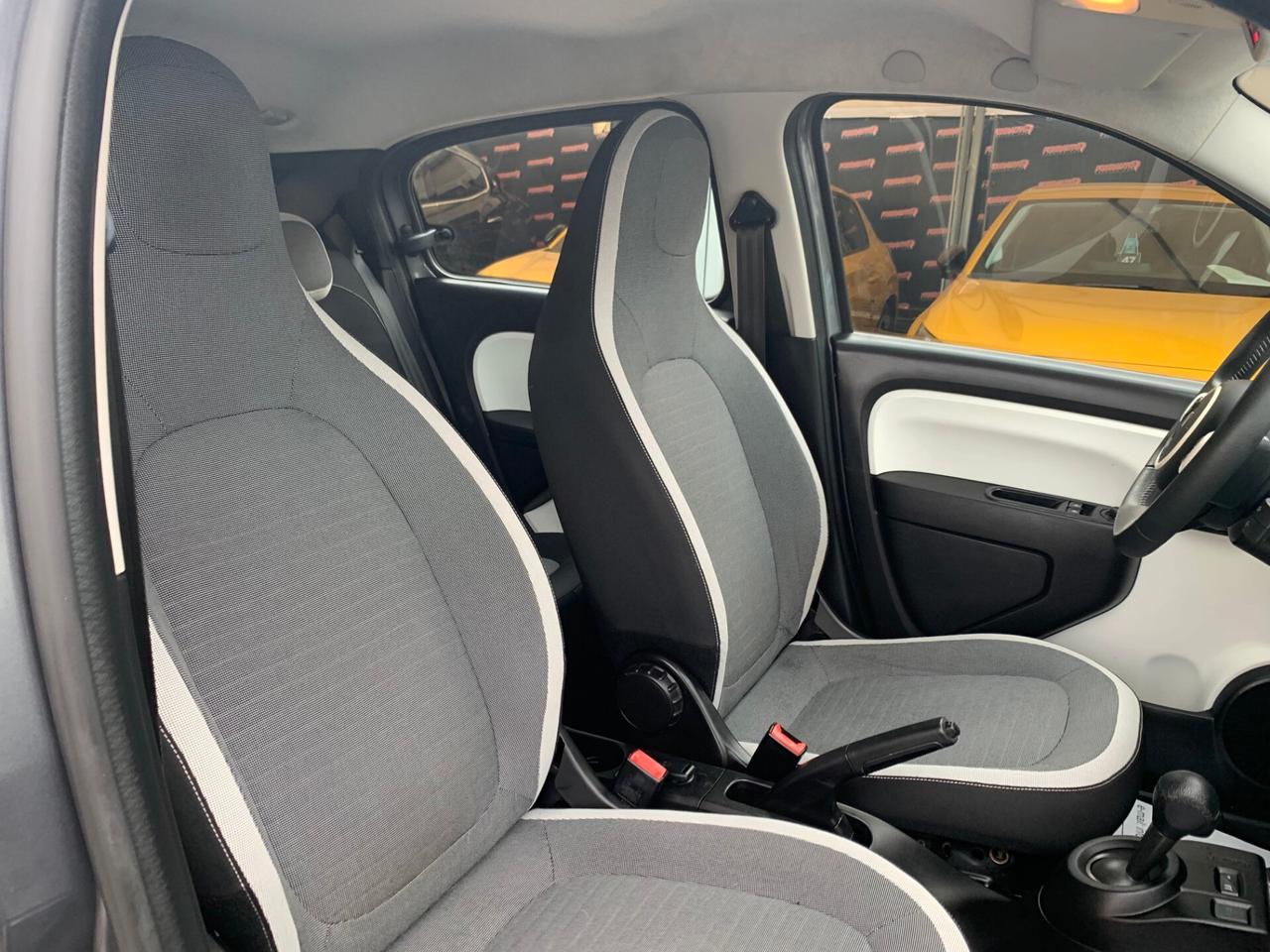Renault Twingo SCe EDC La Parisienne