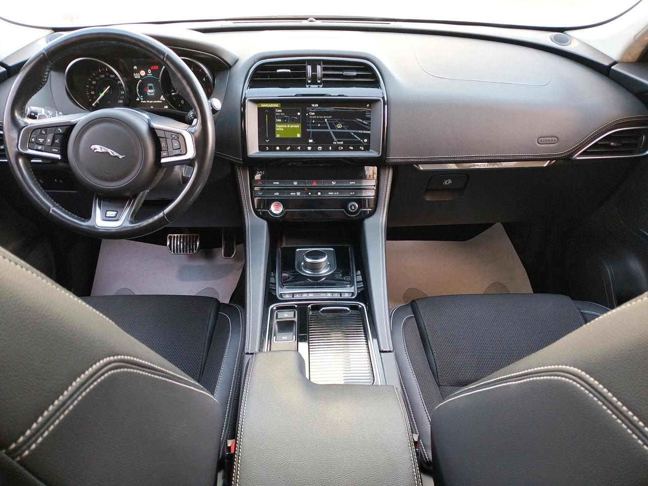 Jaguar F-Pace 2.0d i4 R-Sport awd 180cv auto my19