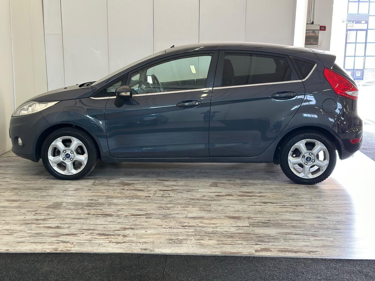 Ford Fiesta 1.2 Benzina 82 CV 5 porte Titanium Ok Neopatentati