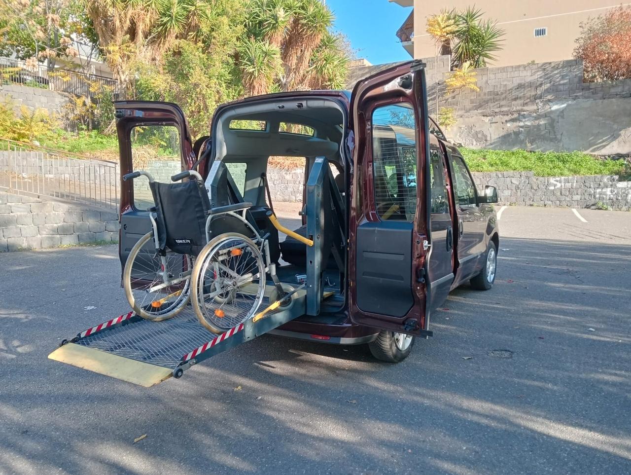 Fiat Doblo Pianale ribassato con rampa disabili in carrozzina