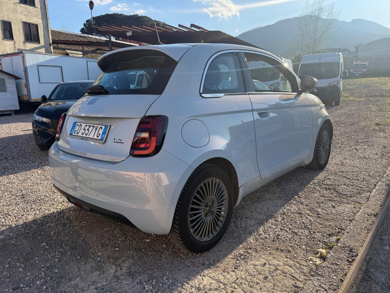 Fiat 500 500e Berlina 42 kWh Icon