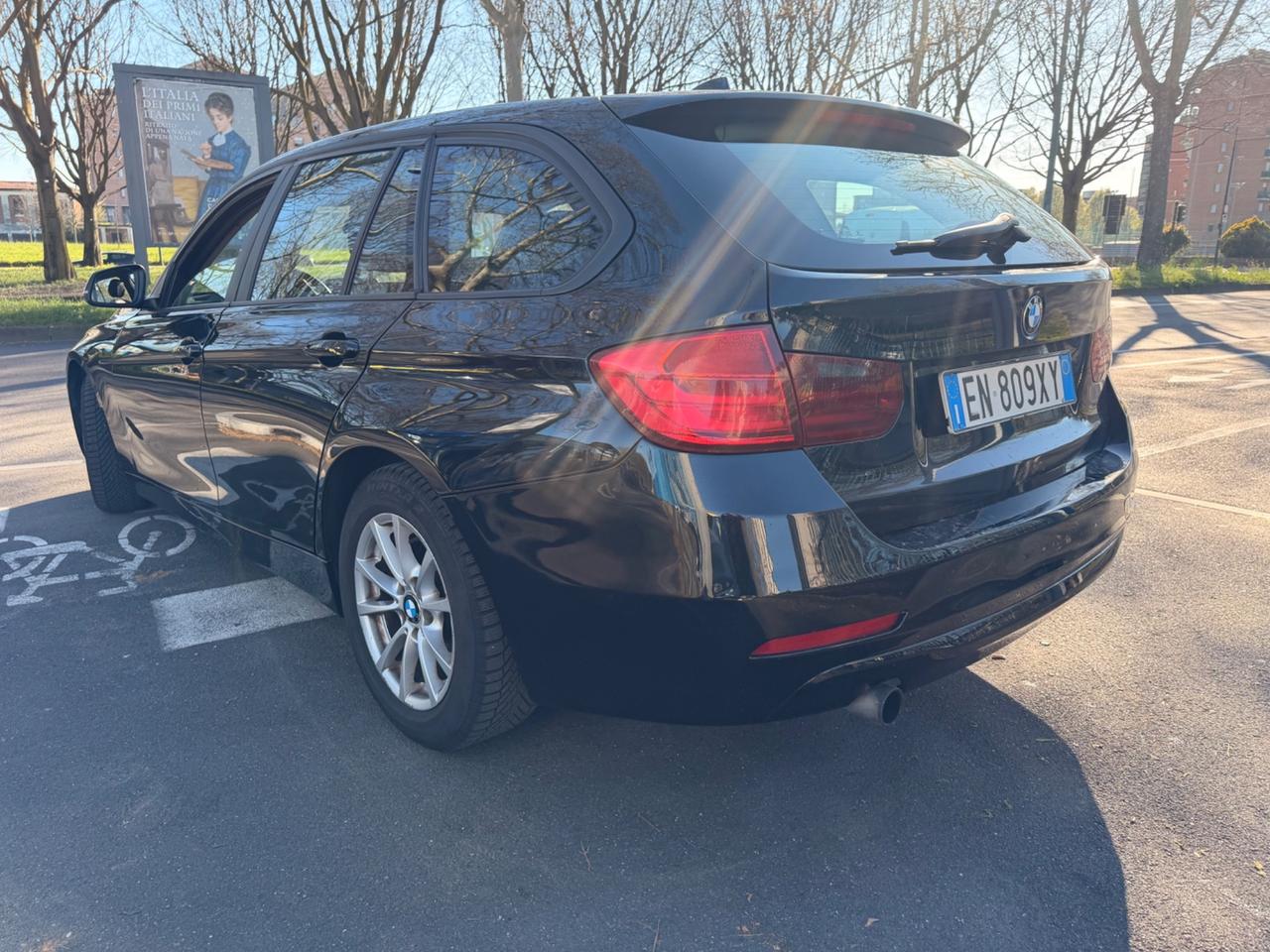 Bmw 318d Touring Luxury 2013