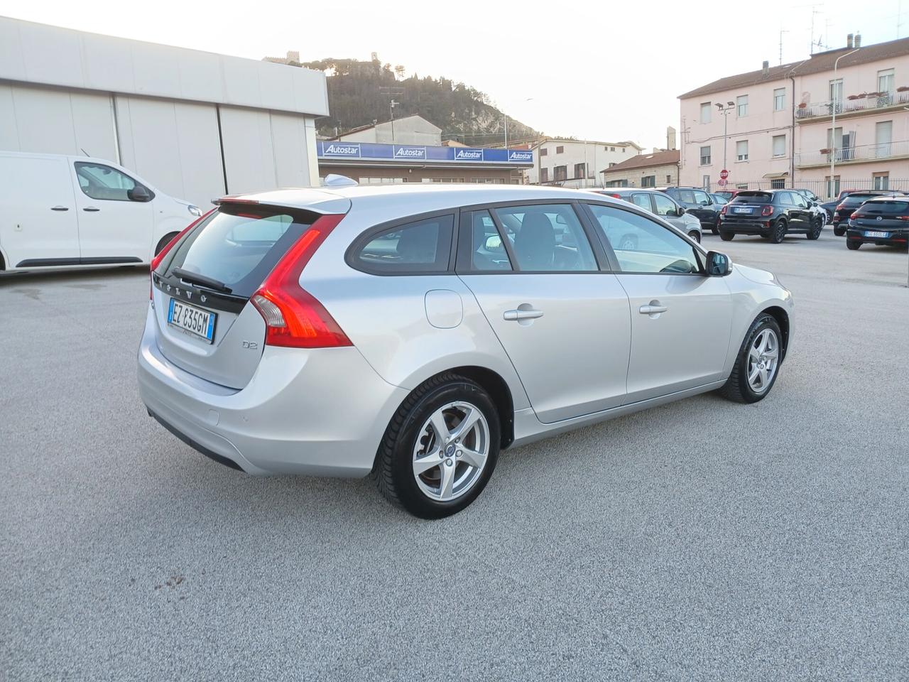 Volvo V60 1.6 D2 115CV SW AUTO 2015