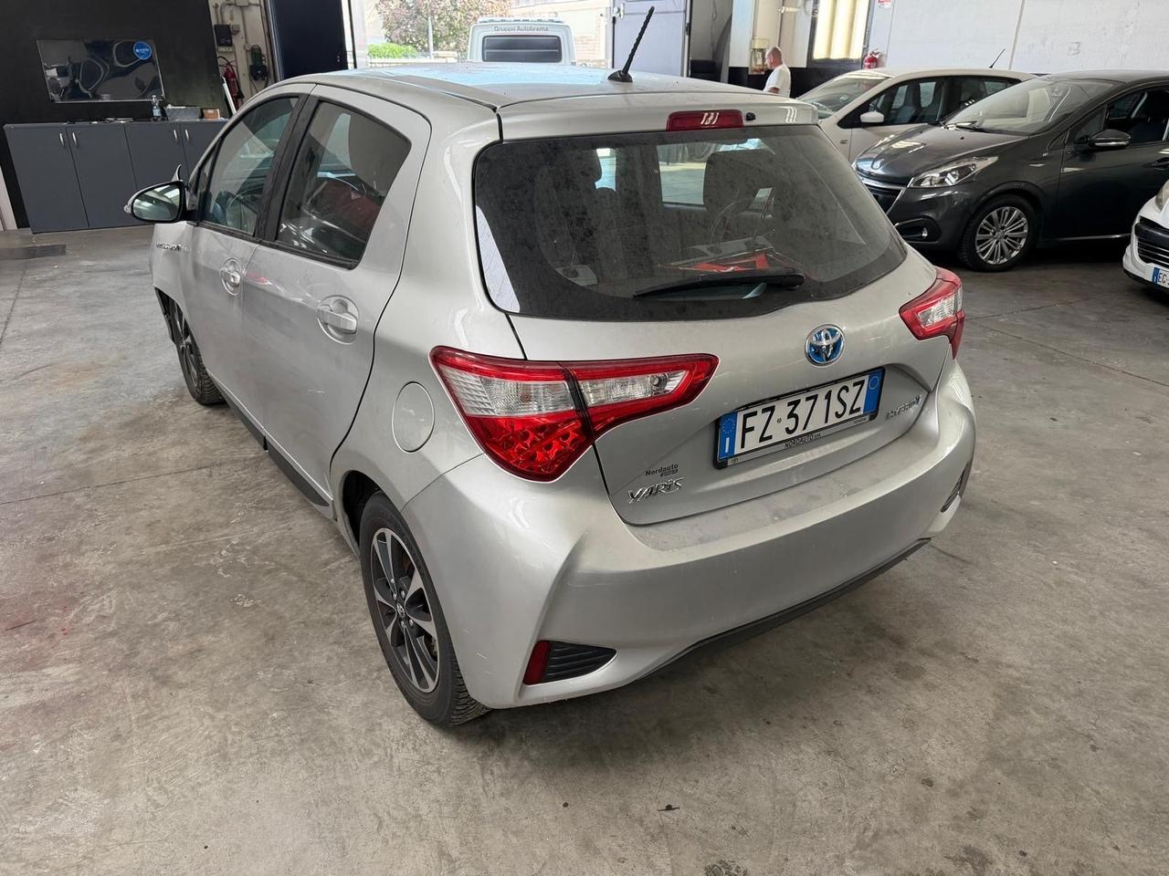 Toyota Yaris 1.5 benzina/Hybrid 73cv automatica