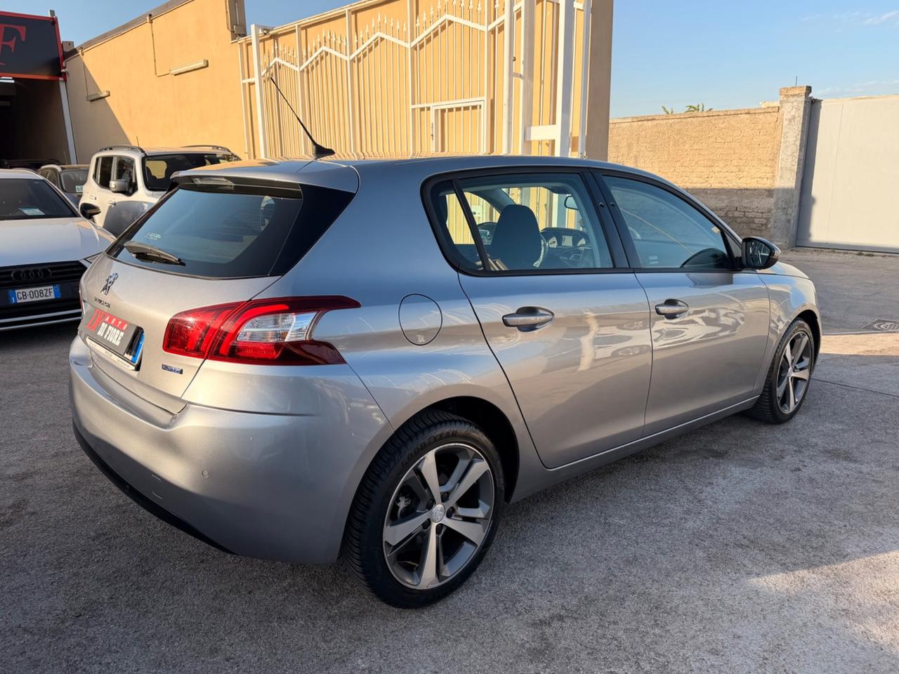 Peugeot 308 1.6 BlueHDi 120cv EAT6 Allure NAVI