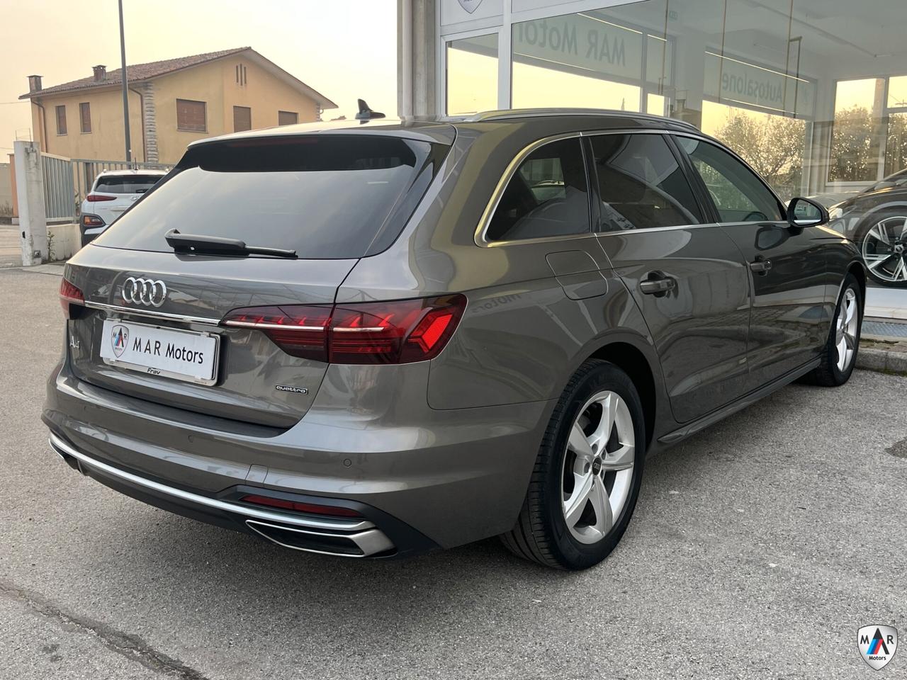 Audi A4 Avant 40 TDI quattro S tronic Business Advanced