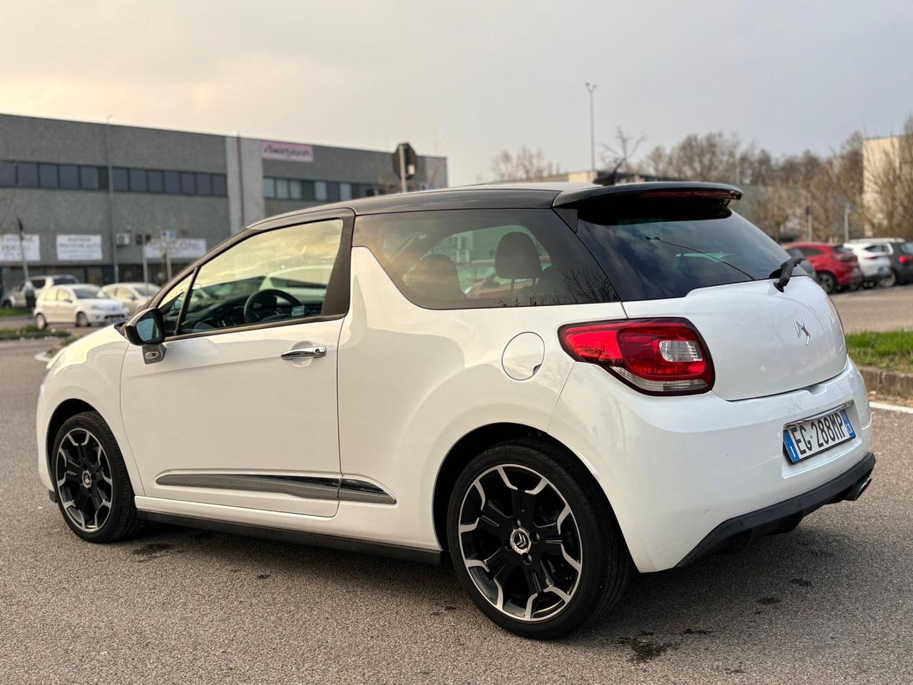 Ds DS3 3 1.6 THP 155 Just Black