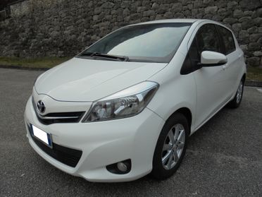 TOYOTA YARIS 1.0 VVT-i 5P LOUNGE – UNIPROPRIETARIO-