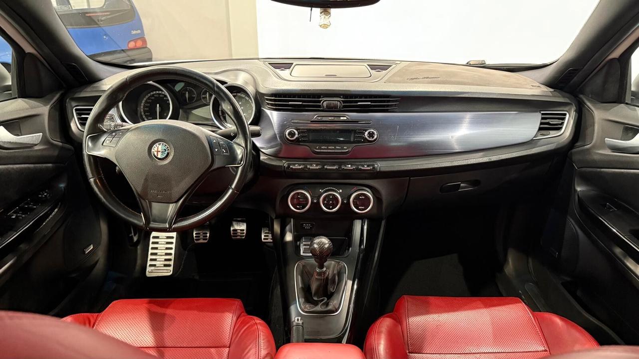 Alfa Romeo Giulietta 1750 TBi Quadrifoglio Verde | TETTO PANORAMICO | BOSE | MOTORE RIFATTO A 160.000KM