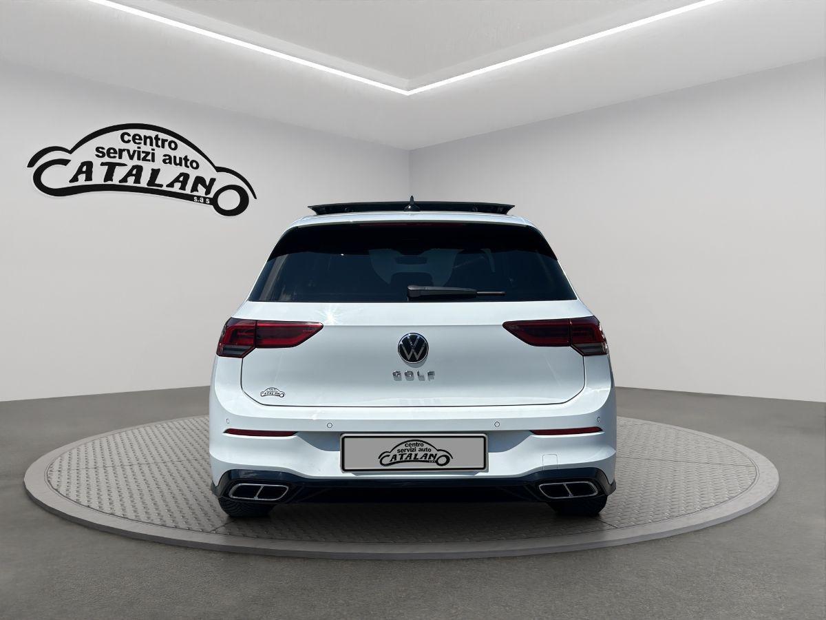 VOLKSWAGEN - Golf - Golf VIII 2.0 tdi R-Line 150cv dsg TETTO TELECAMERA