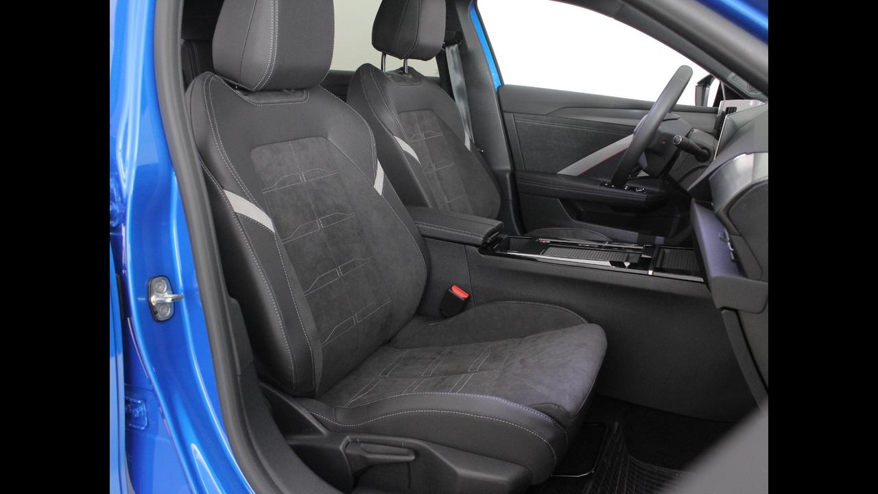 OPEL Astra GS Electric 156 hp