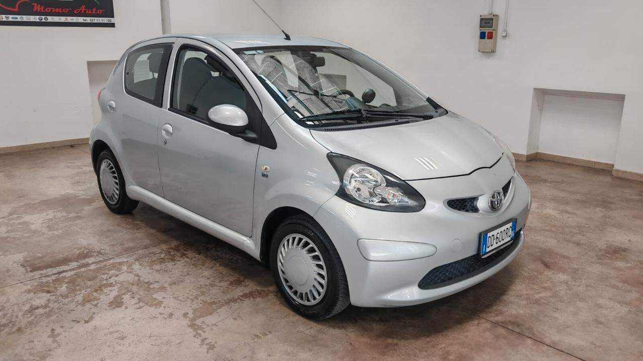 Toyota Aygo 1.0 12V VVT-i 5 porte
