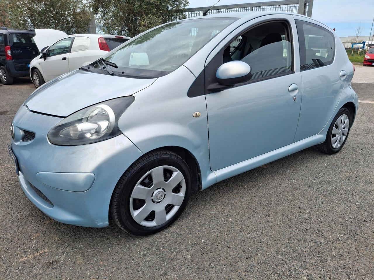 Toyota Aygo 1.0 12V VVT-i 5 Porte-NEOPATENTATI-