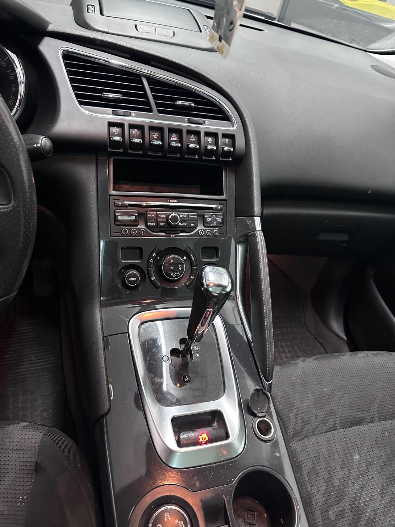 Peugeot 3008 1.6 e-HDi 112CV cambio robotizzato Stop&Start Access