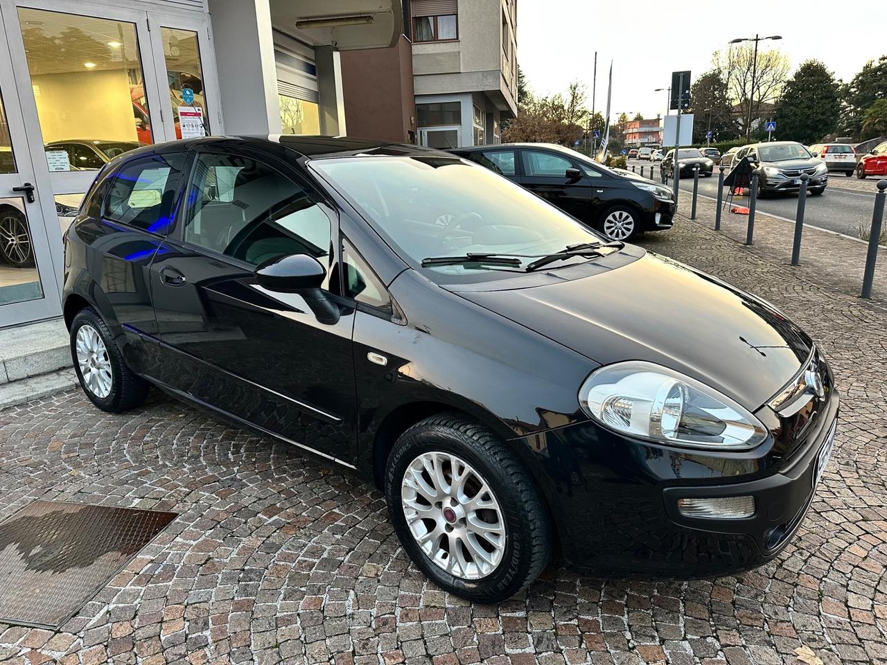 Fiat Punto Evo 1.4Bz 77Cv - Neopatentati