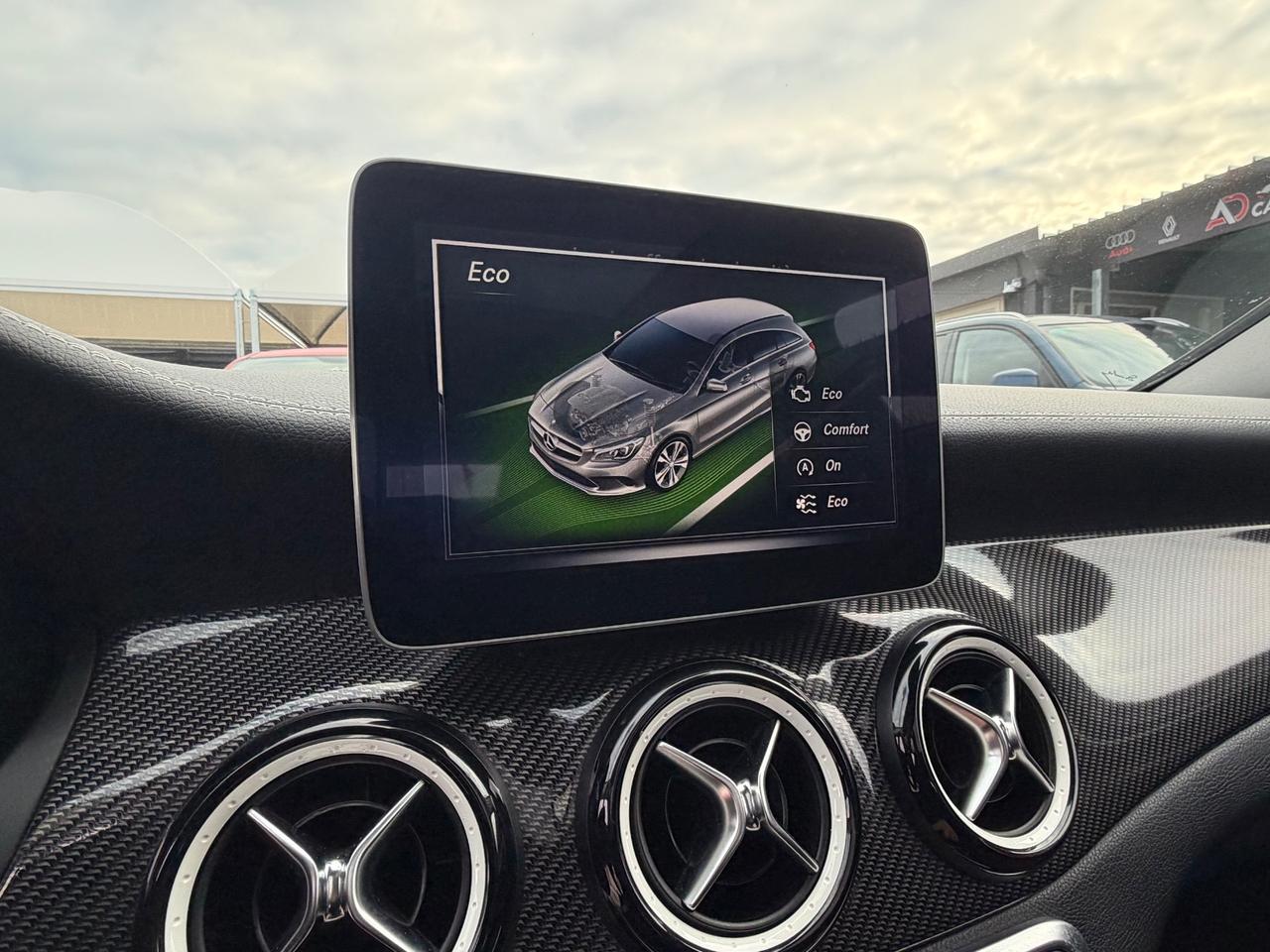 Mercedes-benz CLA 200d 4Matic Premium