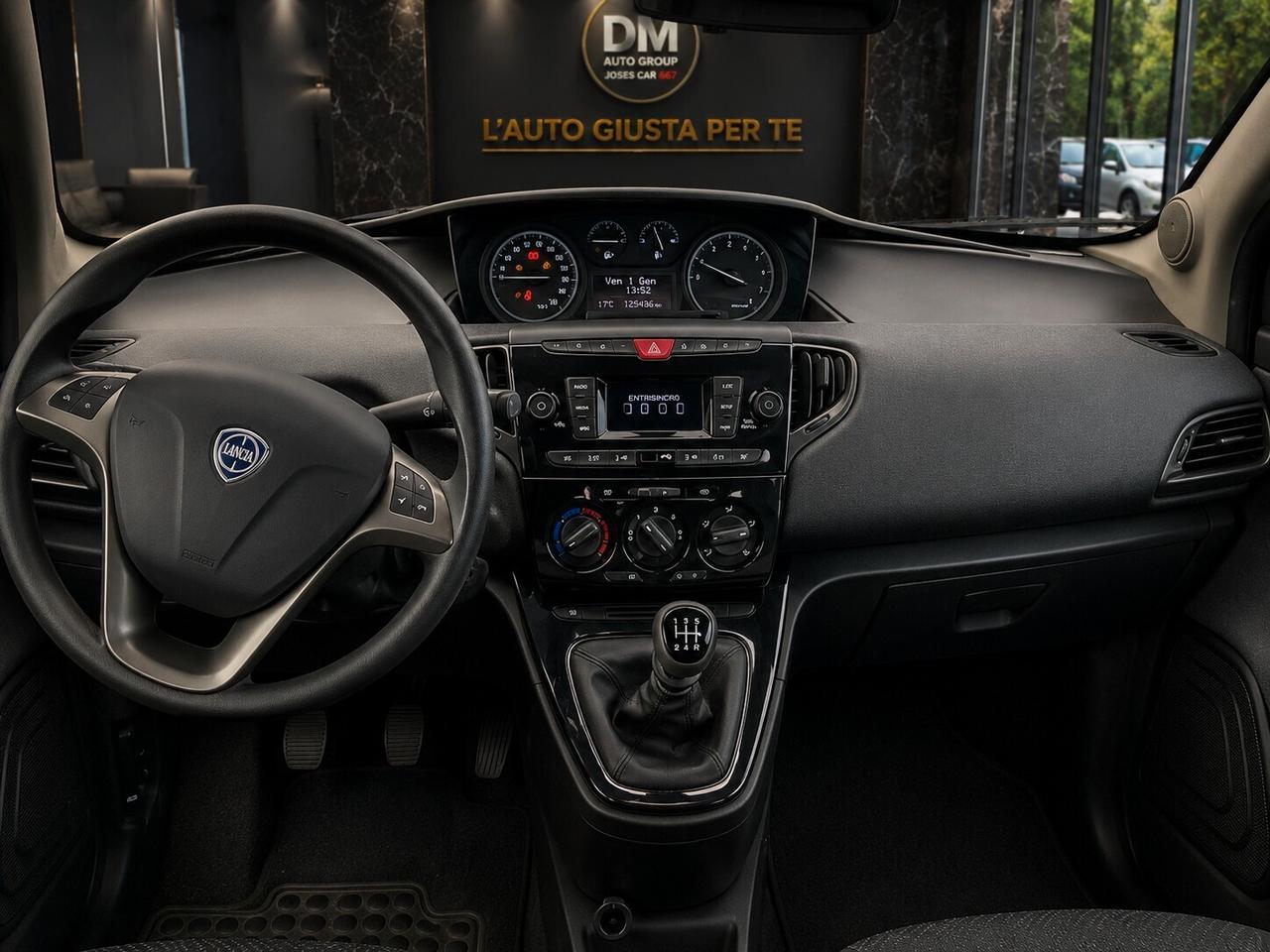 Lancia Ypsilon 1.0 FireFly 5 porte S&S Hybrid Silver Plus