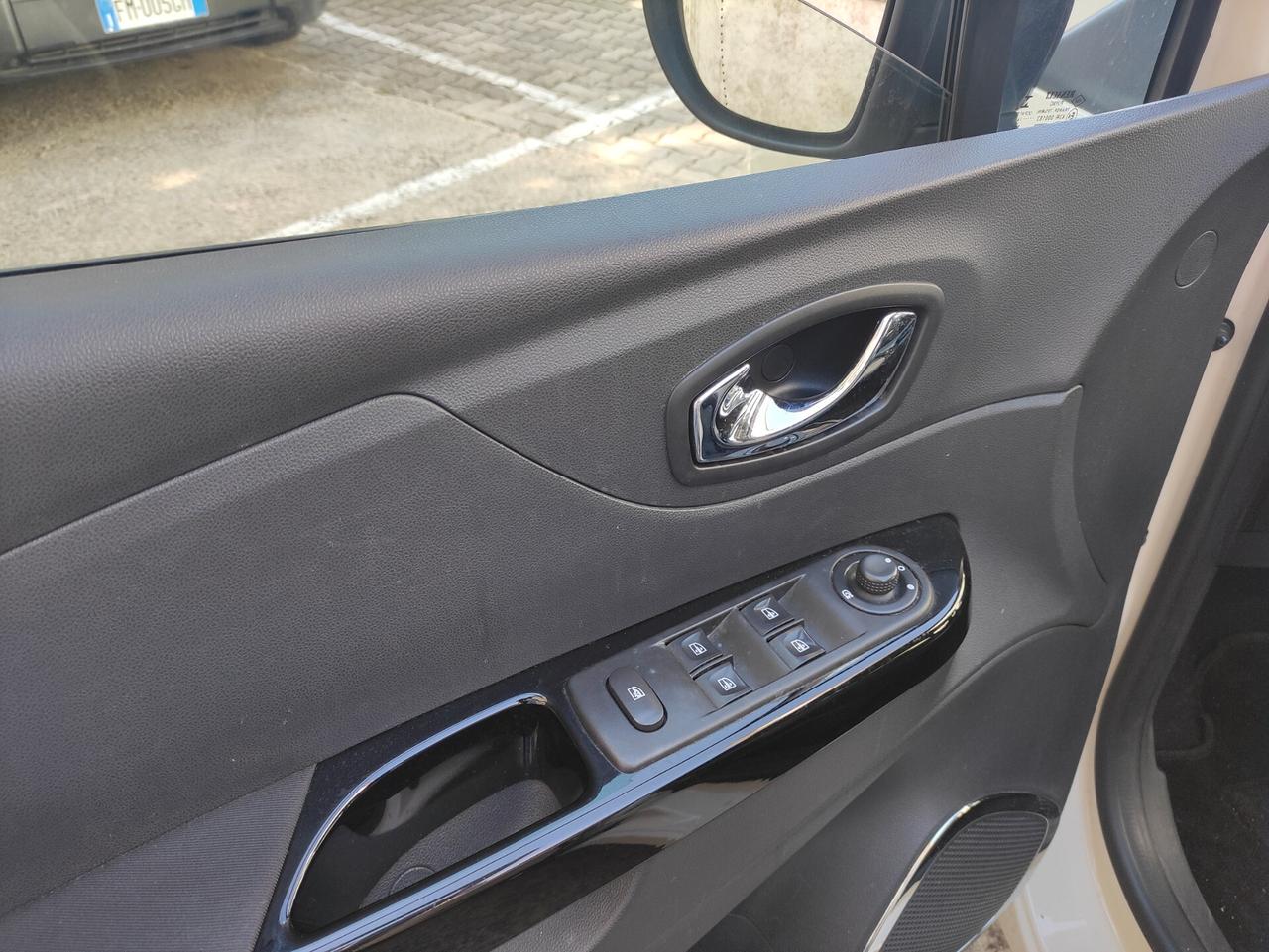 Renault Captur dCi 8V 90 CV Automatica