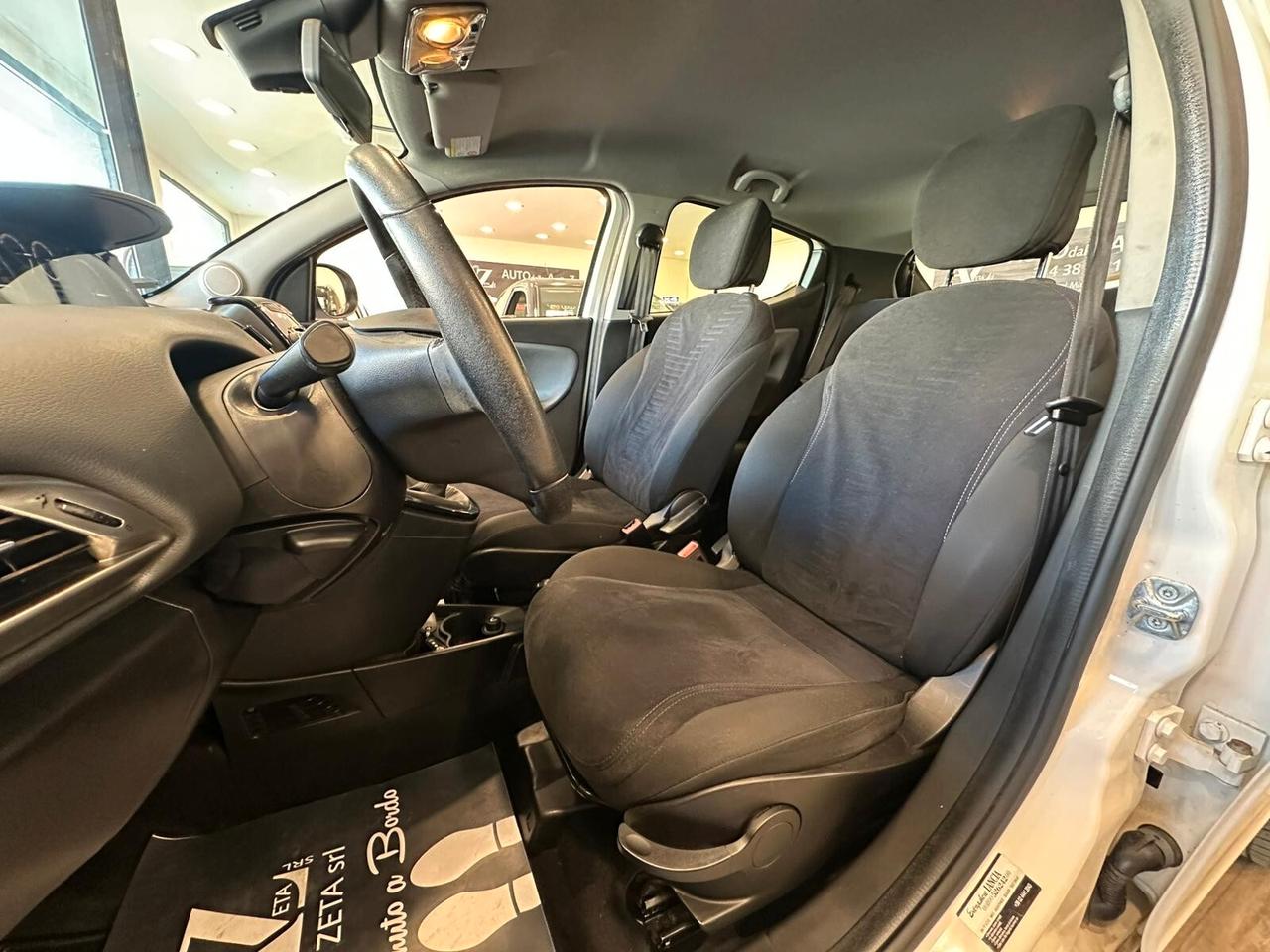 Lancia Ypsilon 0.9 TwinAir 85 CV 5 porte Metano Ecochic Gold