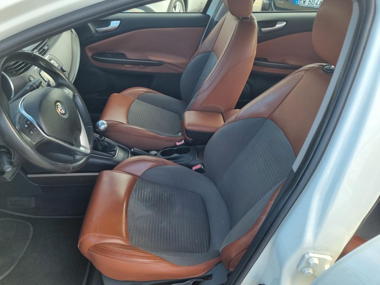 Alfa Romeo Giulietta 1.6 JTDm-2 105 CV Exclusive