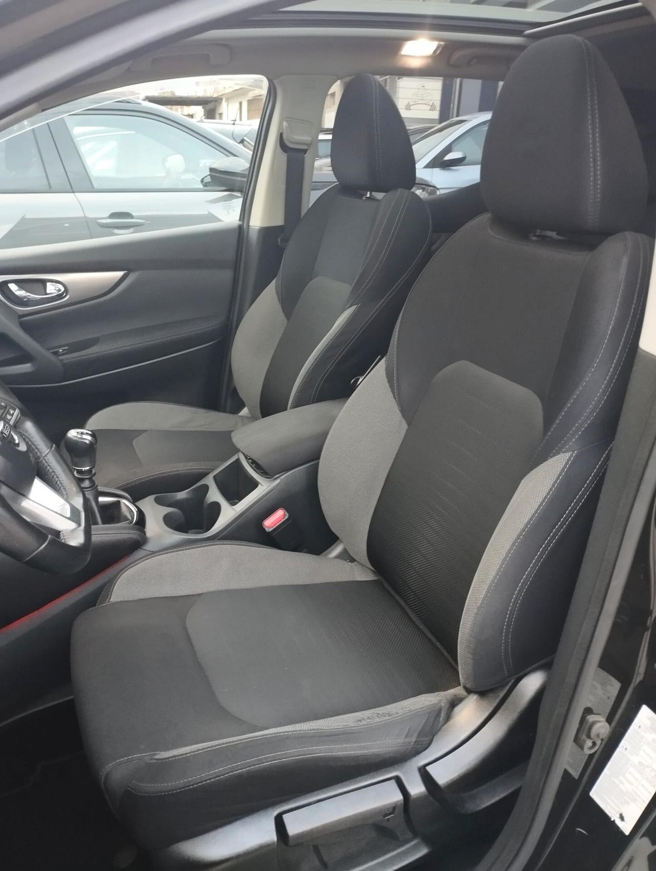 Nissan Qashqai 1.5 dCi N-Connecta