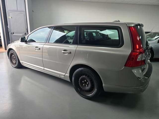 Volvo V70 V70 2.4 d5 Kinetic 185cv