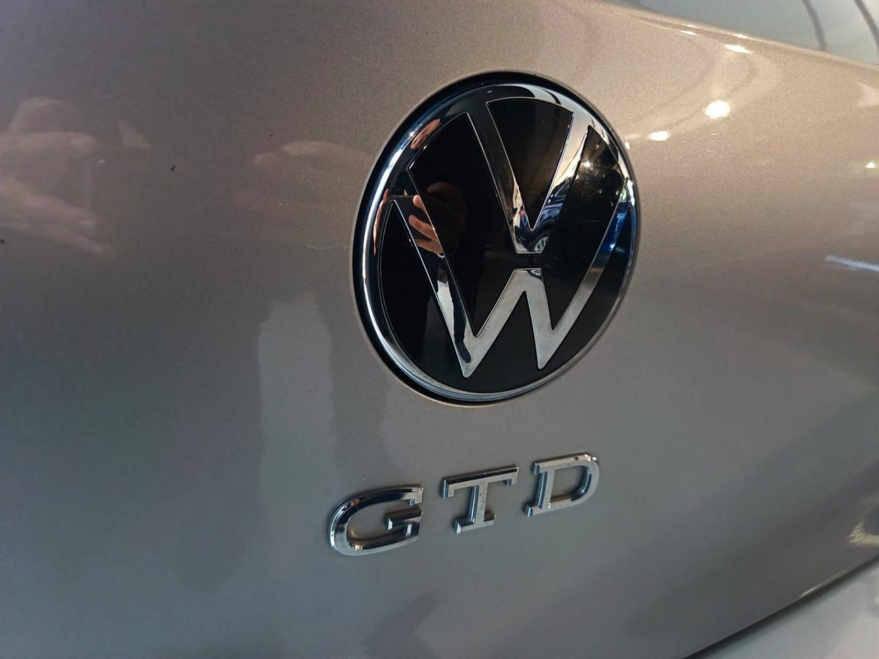 Volkswagen Golf 2.0 TDI DSG GTD