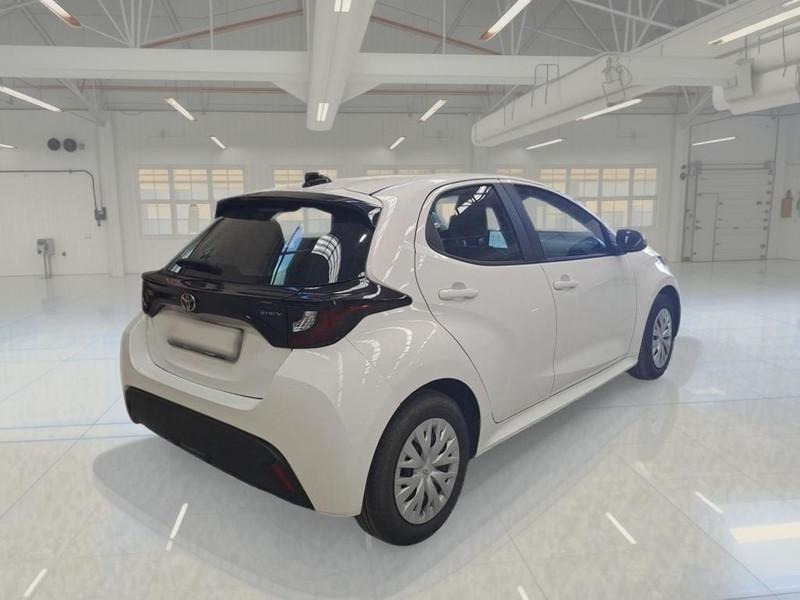 TOYOTA YARIS HYBRID 92CV ACTIVE 5 PORTE BERLINA