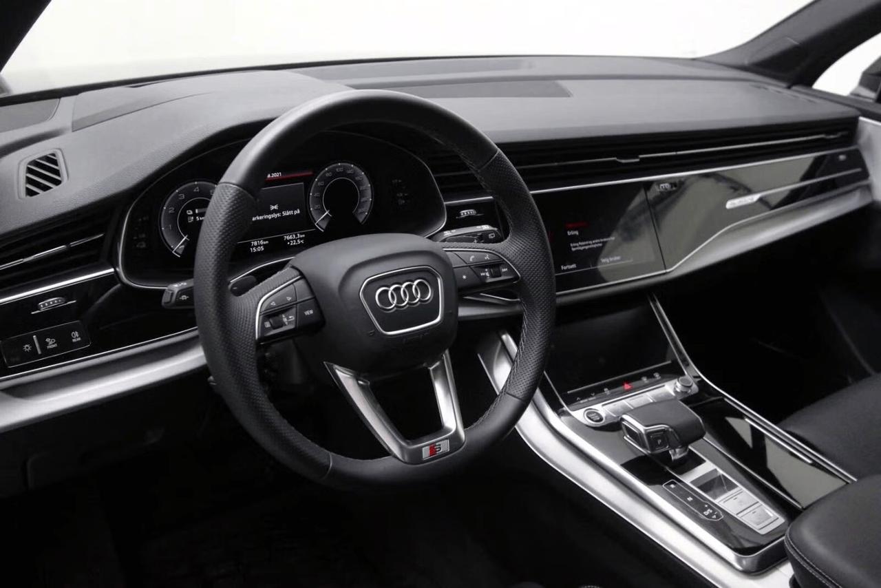 Audi Q7 60 TFSIe quattro S line