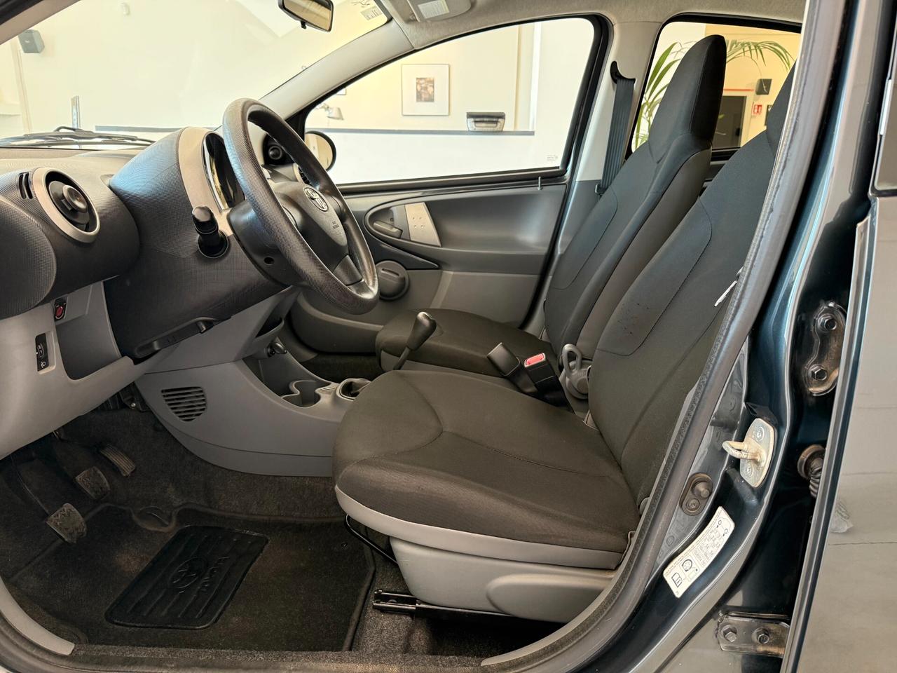 Toyota Aygo 1.0 12V VVT-i 5 porte Now Connect