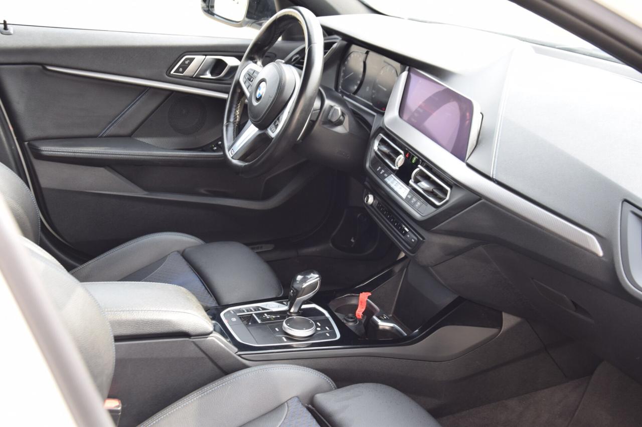 BMW Serie 1 (F40) M 135i xDrive