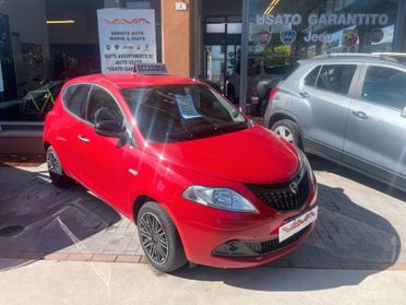 Lancia Ypsilon 1.0 FireFly 5 porte S&S Hybrid Oro