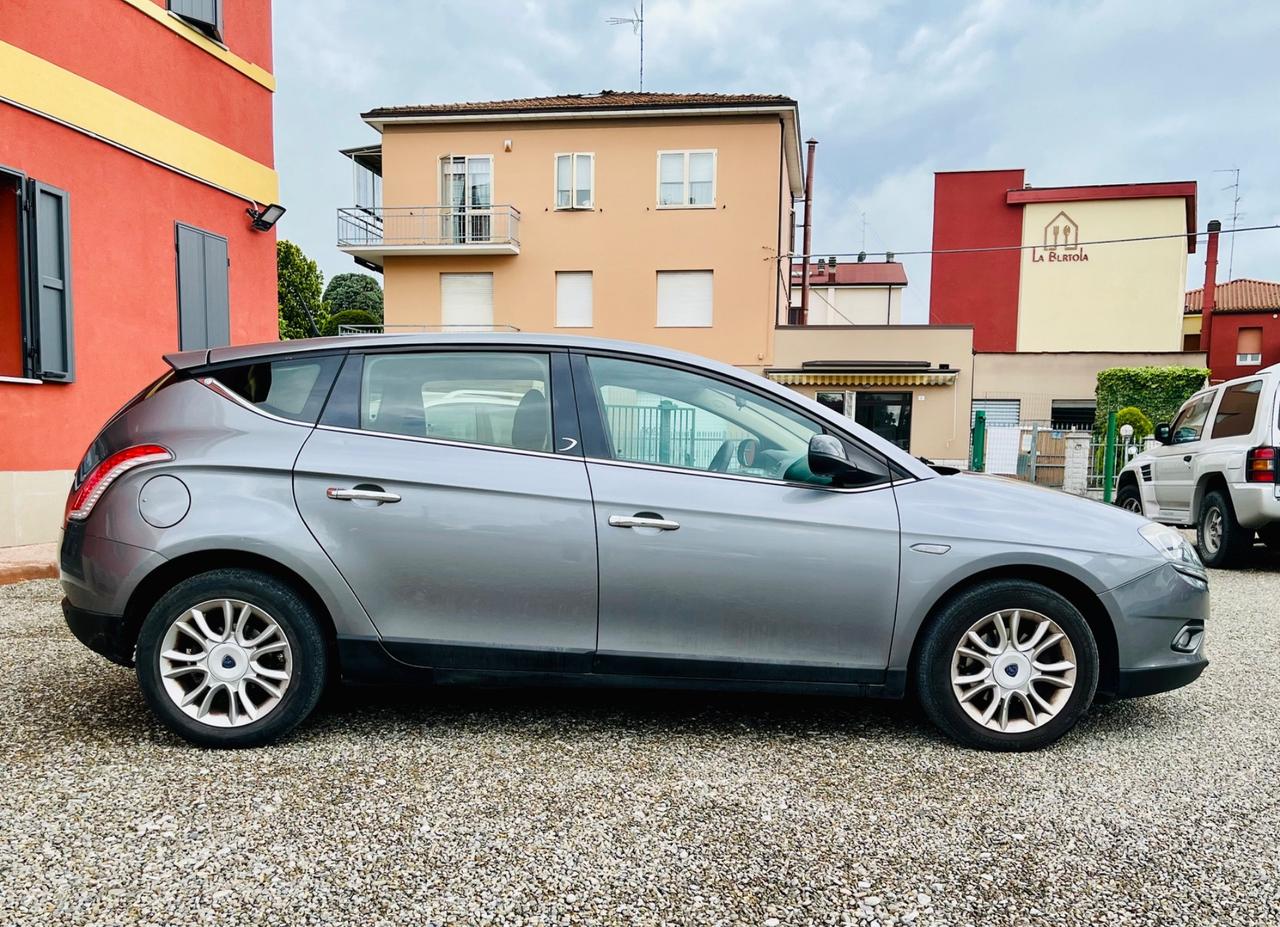 Lancia Delta 1.6 MJT DPF Platino