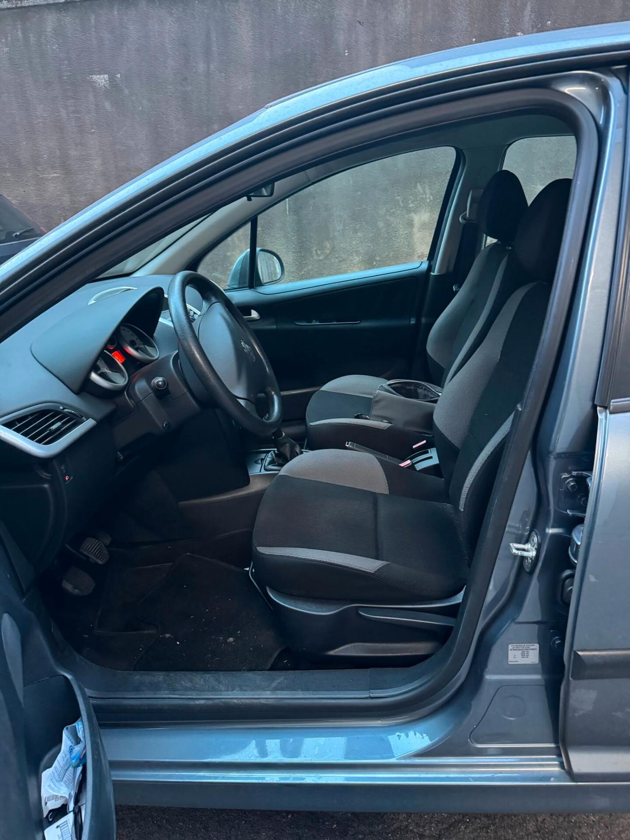 Peugeot 207 1.4 HDi 70CV 5p. Energie Sport