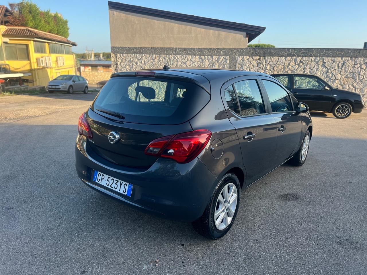 Opel Corsa 1.2 5 porte