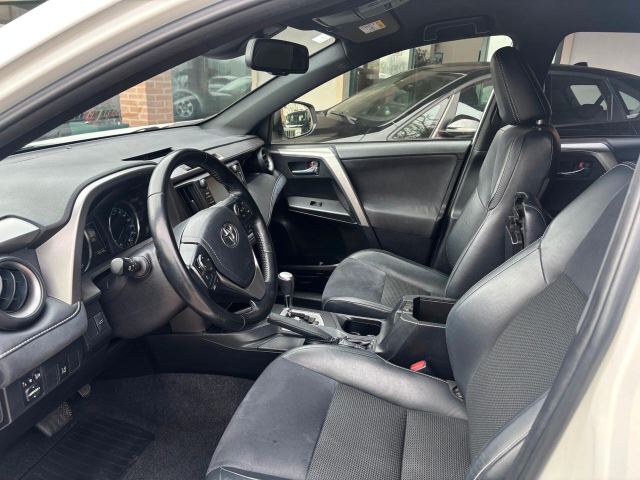 Toyota RAV 4 RAV4 2.5 Hybrid 2WD Lounge