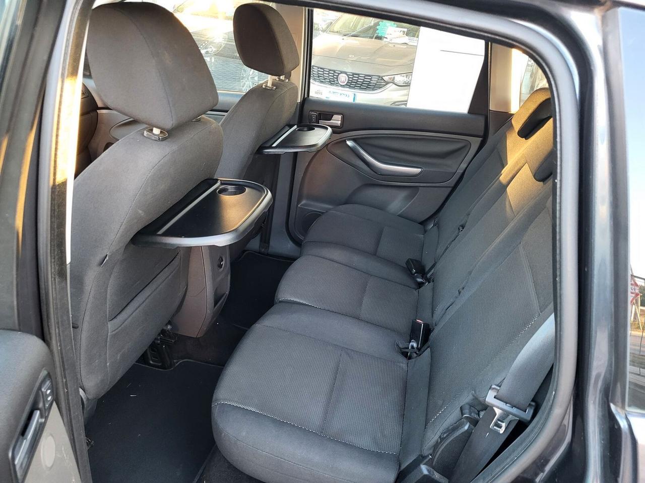 Ford C-Max 1.6 TDCi 90 CV - RETROCAMERA / SENSORI DI PARCHEGGIO