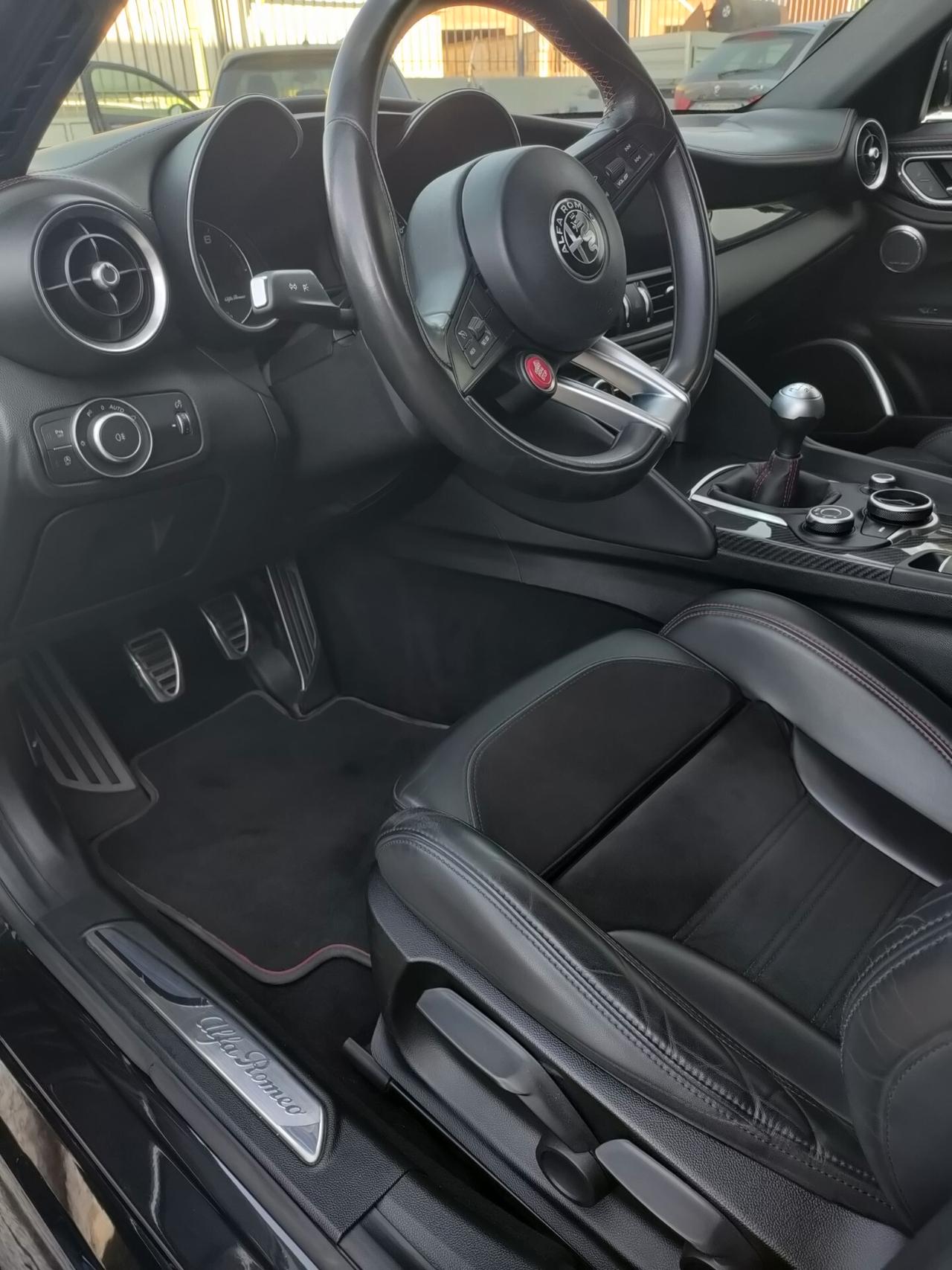 Alfa Romeo Giulia 2.9 T V6 Quadrifoglio