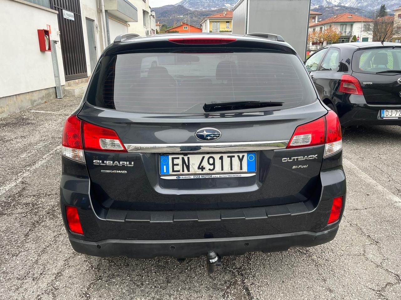 Subaru OUTBACK 2.5i Bi-Fuel Exclusive