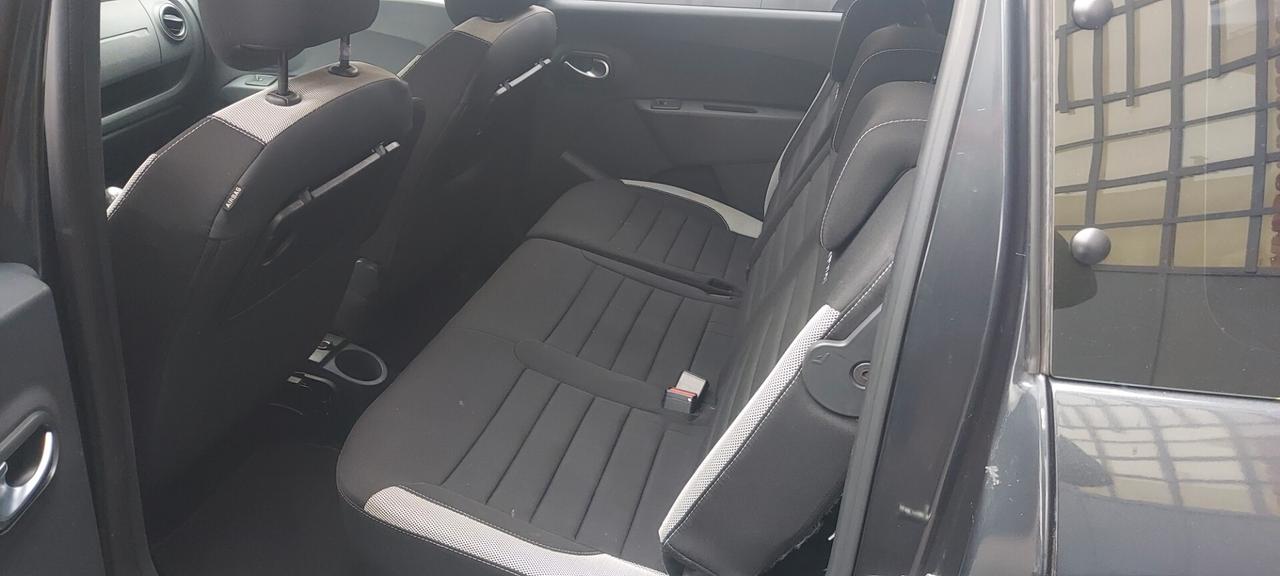 Dacia Lodgy Stepway 7 POSTI 1500 DCI 115 CV E6